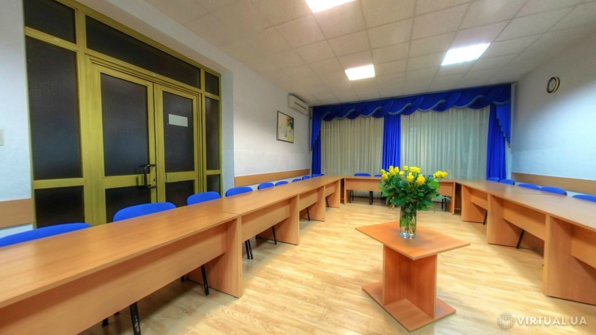 Конференц-зали готелю «Супутник», фото